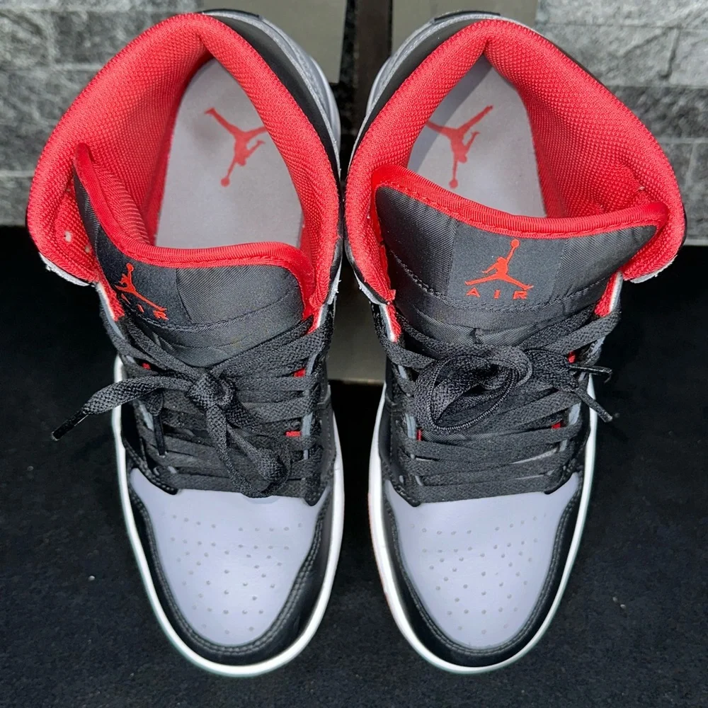 Air Jordan 1 Mid Black / Fire Red / Cement Grey - M9